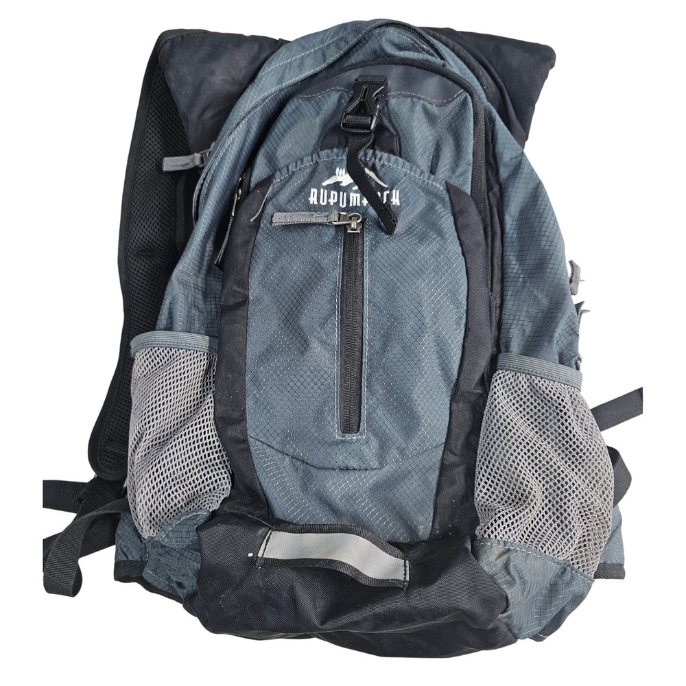 High Sierra Rumpack Gray Black Ripstop Hydration Ready Hiking Daypack Backpack